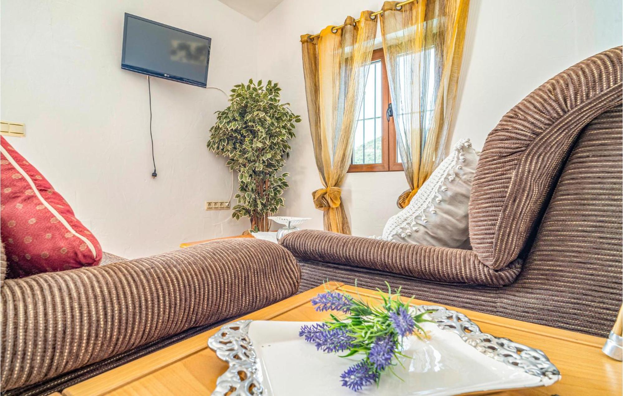 Gorgeous Home In Cajiz With Wifi Cajís Exterior foto